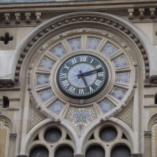 Horloge astrologique de l'immeuble-cathédrale