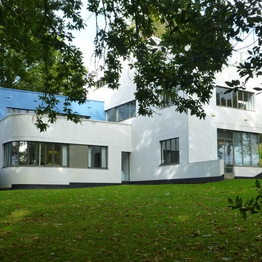 High Cross Hill House