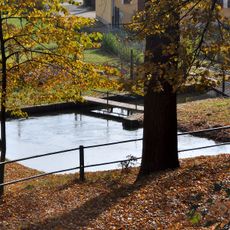 Lávka přes rybníček jižně od parkoviště P9 v Třeboni