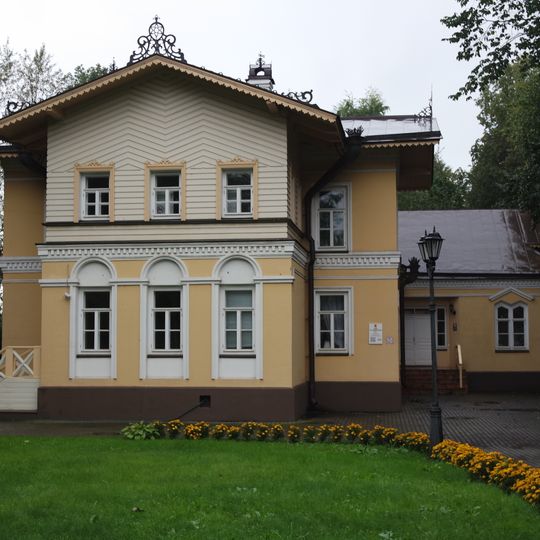 Milutin House, Cherepovets