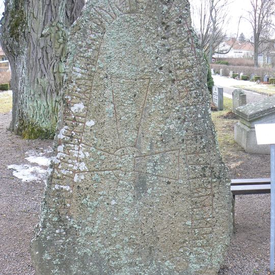 Östergötlands runinskrifter 105