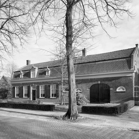 Woonstalhuis in Eclectische stijl