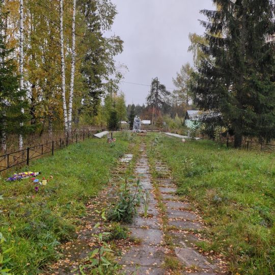 Братская могила воинов, погибших в годы финской и Великой Отечественной войны 1941-1945 гг.