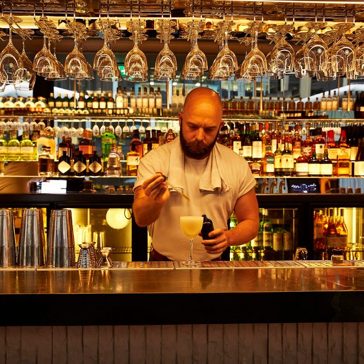 The Panorama Bar at the International