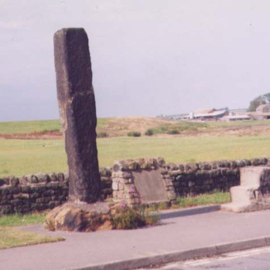 Guidestone, Victoria Road, N of tunnel under L&B airport runway, jct of Warren House Lane