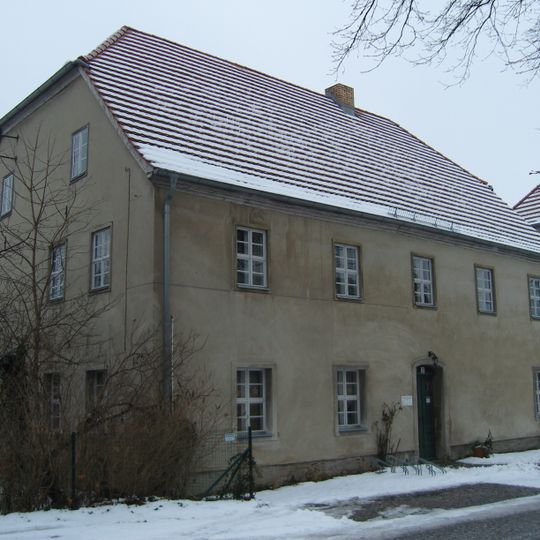 Kirchplatz 2, Pfarrhaus