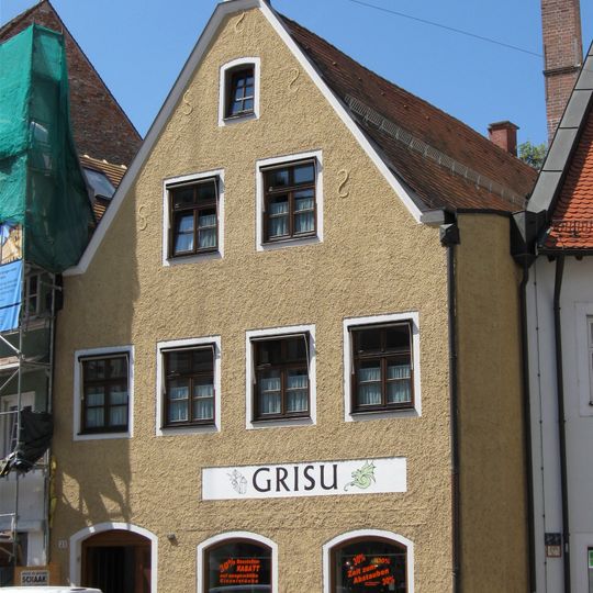 Wohn- und Geschäftshaus