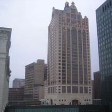 100 East Wisconsin