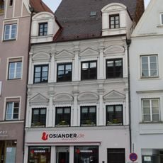 Wohn- und Geschäftshaus