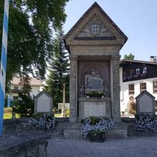Kriegerdenkmal, zur Erinnerung an die Gefallenen des Krieges von 1870/71 und des Ersten Weltkriegs