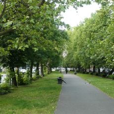 Niepodległości Avenue