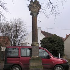 Sloup se sousoším Nejsvětější Trojice