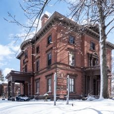 Governor Henry Lippitt House