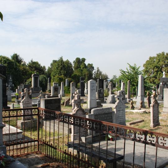 Almaš cemetery