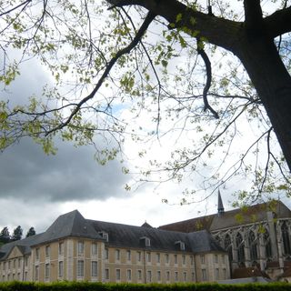 Abbaye Saint-Père-en-Vallée