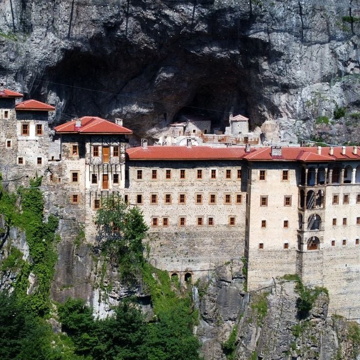 Cosa scoprire intorno al Mar Nero turco: 35 luoghi tra monasteri e montagna
