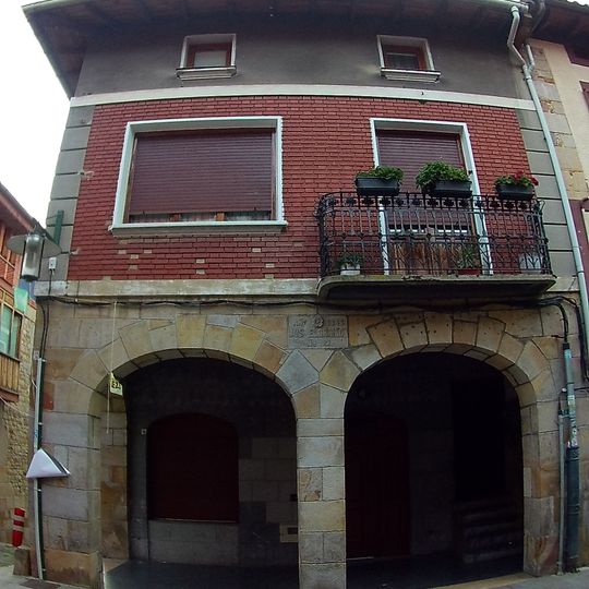Casa Andra Mari 13