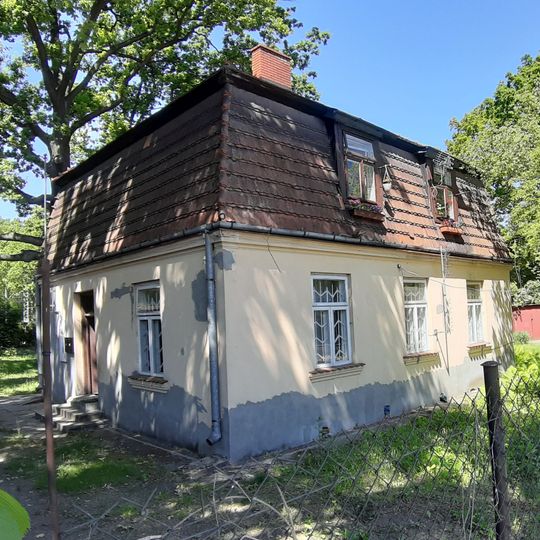 11 Warszawska Street in Milanówek