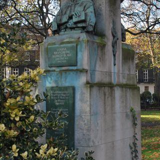 Memorial To Dame Louisa Aldrich Blake In Tavistock Square Gardens