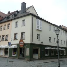 Wohn- und Geschäftshaus