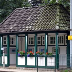 Bahnwartehäuschen