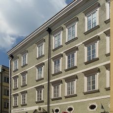 Wohn- und Geschäftshaus