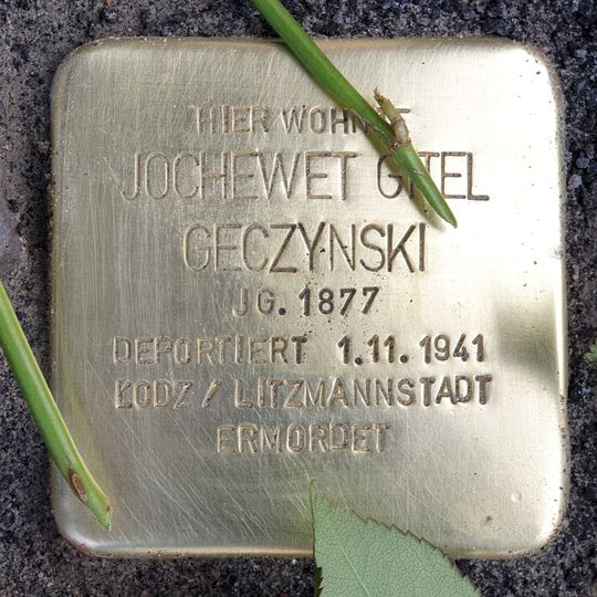 Stolperstein en memoria de Jochewet Gitel Geczynski