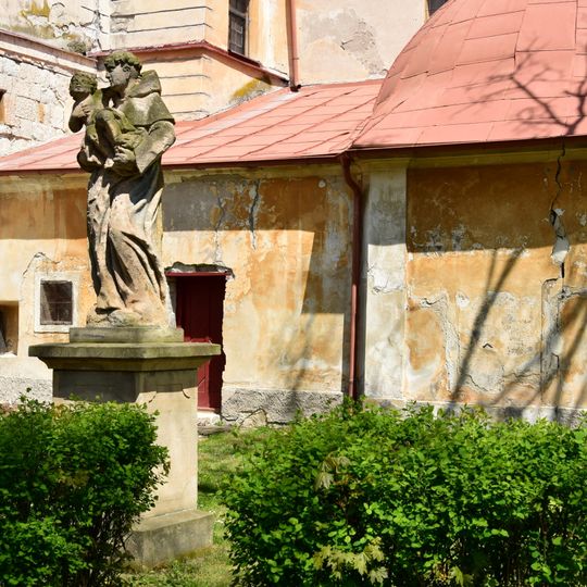 Socha svatého Antonína Paduánského u kostela v Liběšicích