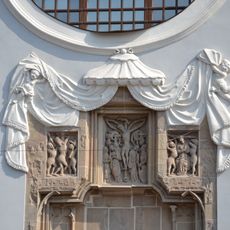 Františkánsky kláštor, reliéf-vsa