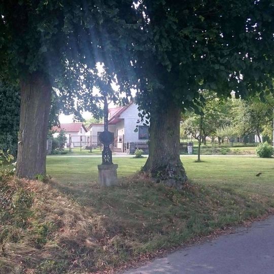 Kříž v jižní části Krátošic