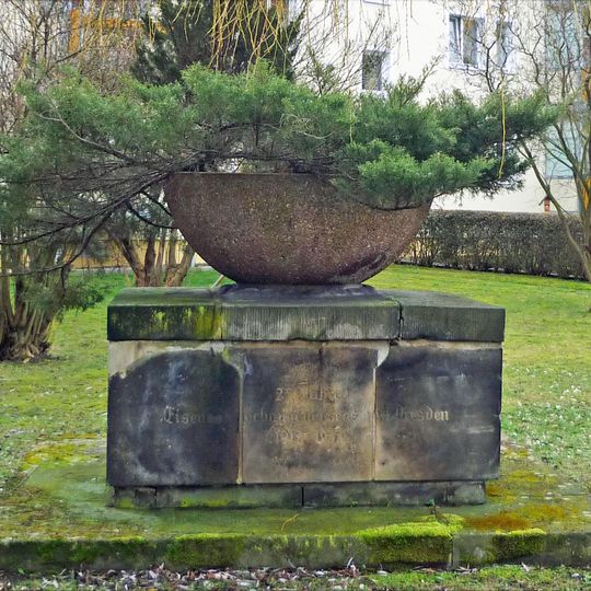 Denkmal 25 Jahre Eisenbahnerbaugenossenschaft Dresden, 1912-1937