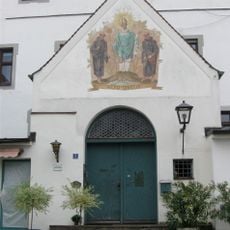 Ehemalige Klosterbibliothek mit Altobrunnen