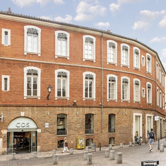 Hôtel, 2 rue Cantegril