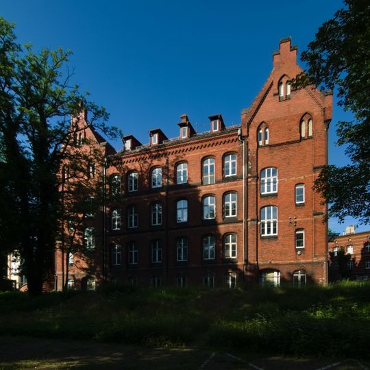 Dawny dom starców w Chorzowie, ul. Wandy 66