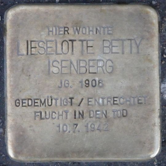 Stolperstein dedicated to Lieselotte Betty Isenberg