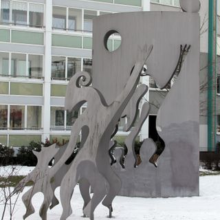 Skulptur an der Frankfurter Allee 124