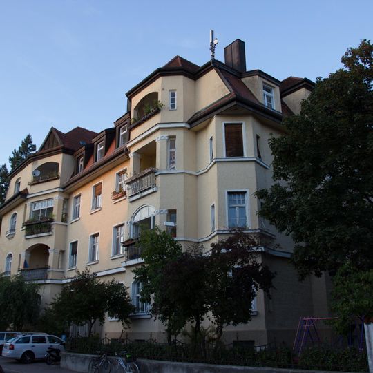 Ganzenmüllerstraße 2