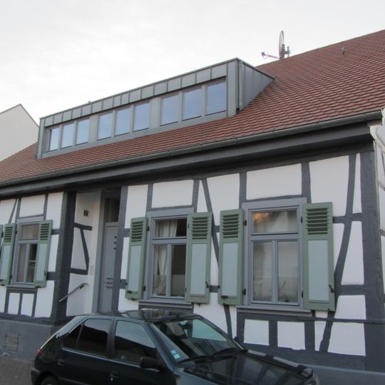 Clausstraße 12