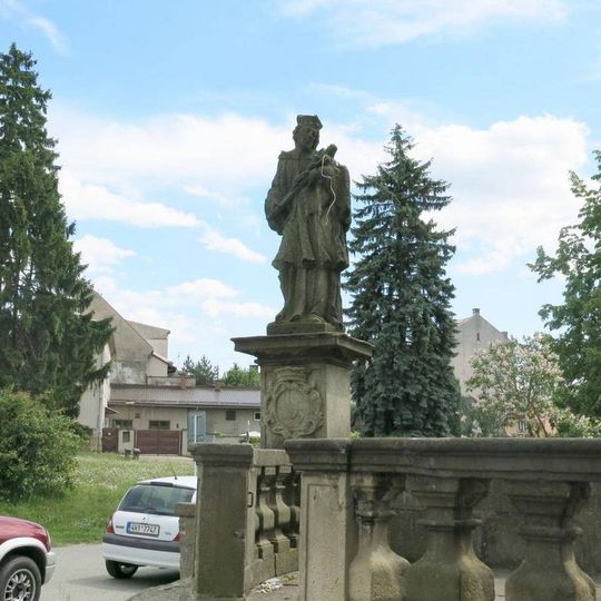 Socha svatého Jana Nepomuckého v Betenglově ulici v Rychnově nad Kněžnou