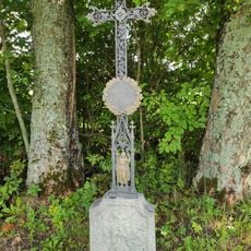 Kříž u staré silnice z Černé v Pošumaví na Mokrou