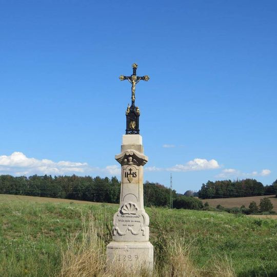 Kříž mezi Malým Pěčínem a Dačicemi
