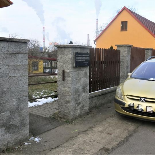 Pamětní deska Ernesta Kreische na domě U Cementárny 452 ve Štětí