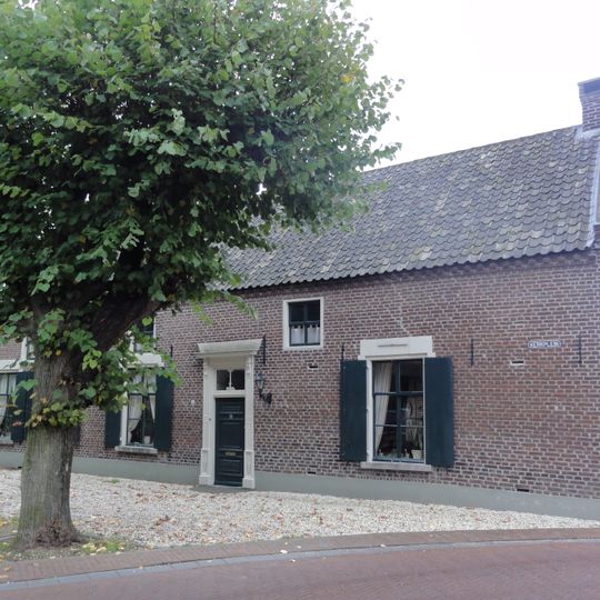Kerkplein 2, Oeffelt
