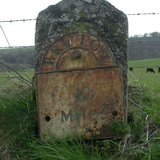 Milestone, 500m W Lower Barn Farm