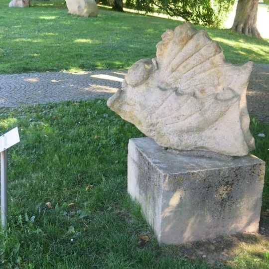 Plastika Something Fishy na promenádě Bad Homburgu v Mariánských Lázních