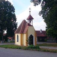 Kaple ve Skopytcích na návsi
