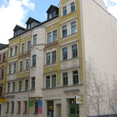 Mietshaus in ehemals geschlossener Bebauung; Lutherstraße 57