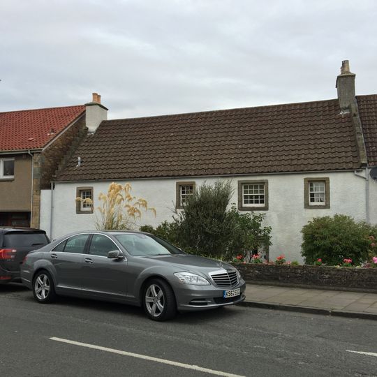 North Queensferry, 26-28 Main Street