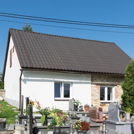Cemetery chapel in Długopole Górne