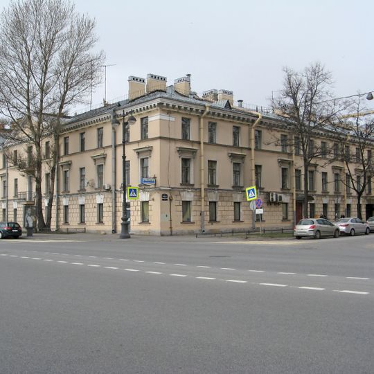 Lieutenant Schmidt embankment 19, Lieutenant Schmidt embankment, 19 - Usova House